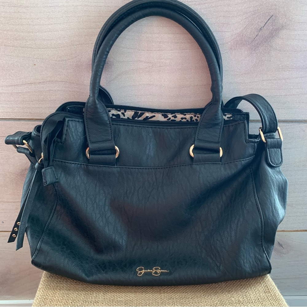 Jessica Simpson handbag, like new condition.